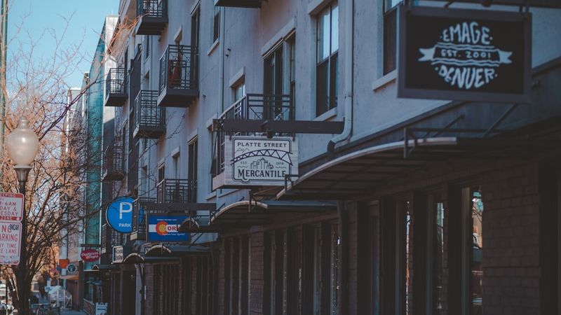 Serviço de vidraçaria no bairro Tomba