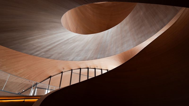 Guarda-corpo de vidro em escada